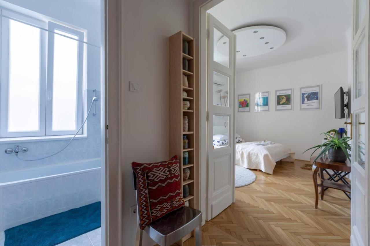 Gorgeous Flat Right Near The City Center บูดาเปสต์ ภายนอก รูปภาพ