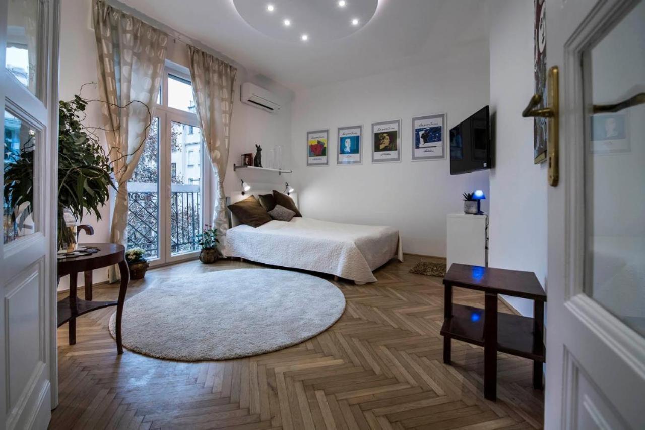 Gorgeous Flat Right Near The City Center บูดาเปสต์ ภายนอก รูปภาพ