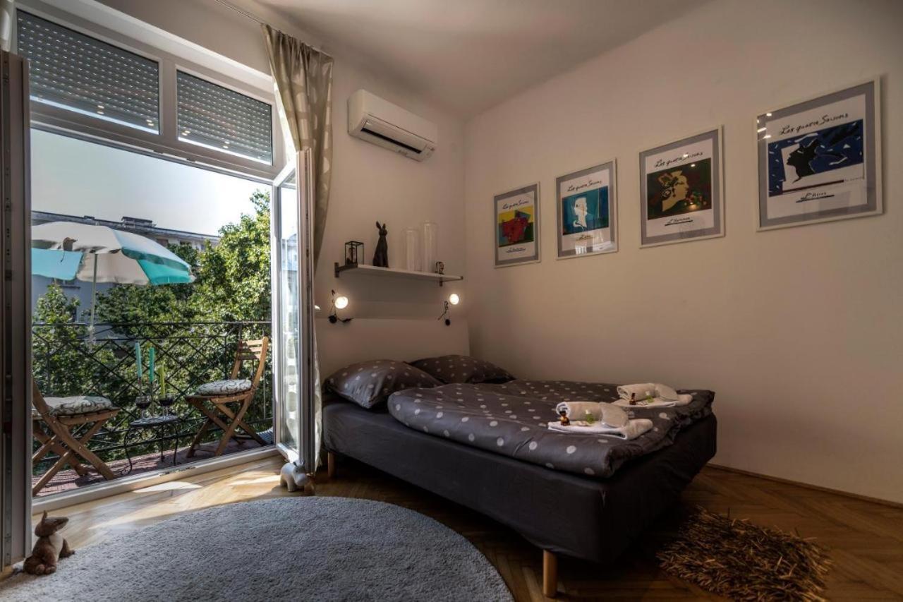 Gorgeous Flat Right Near The City Center บูดาเปสต์ ภายนอก รูปภาพ
