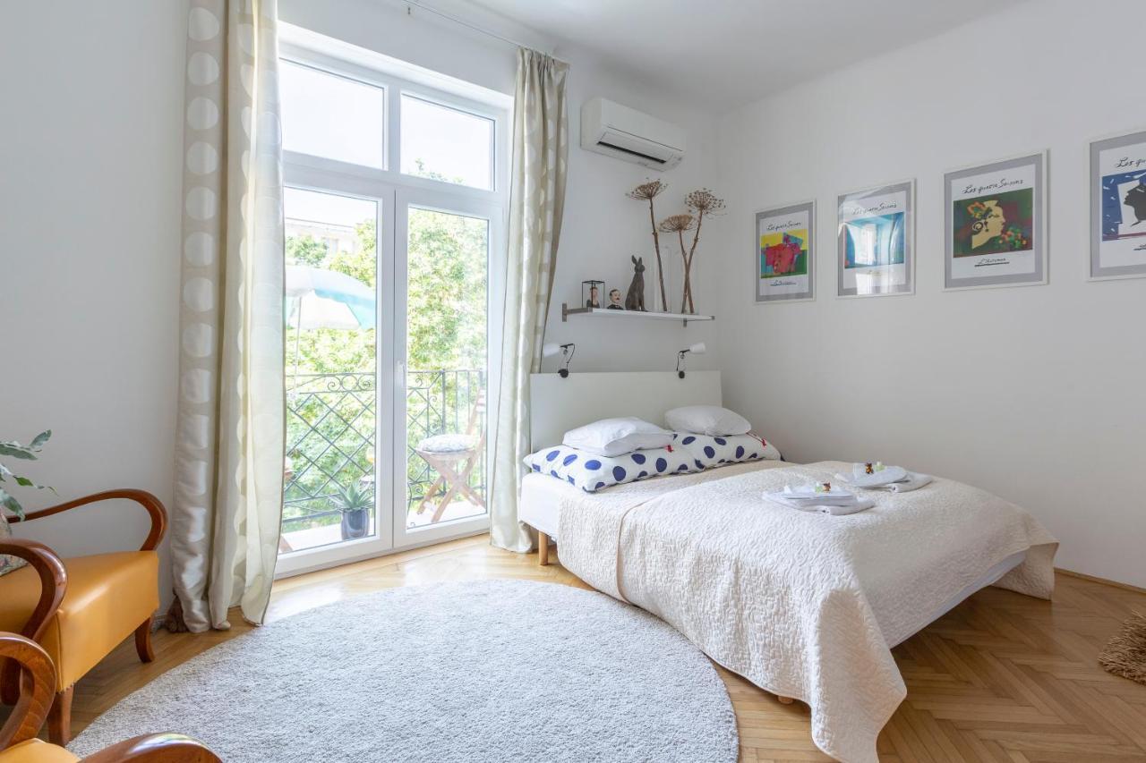 Gorgeous Flat Right Near The City Center บูดาเปสต์ ภายนอก รูปภาพ