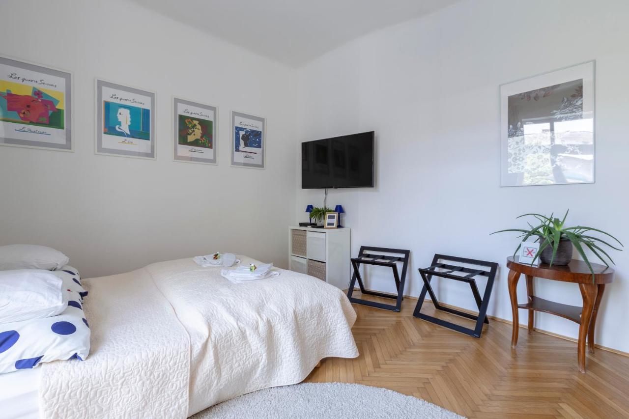 Gorgeous Flat Right Near The City Center บูดาเปสต์ ภายนอก รูปภาพ